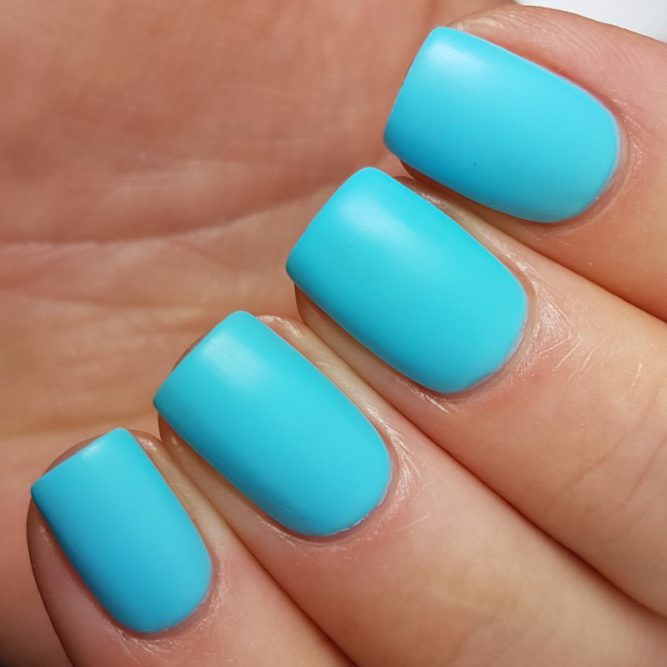 Free Spirit swatch - bright neon turquoise matte top coat