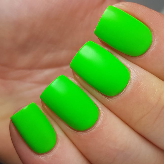 Euphoria swatch - bright neon green matte top coat