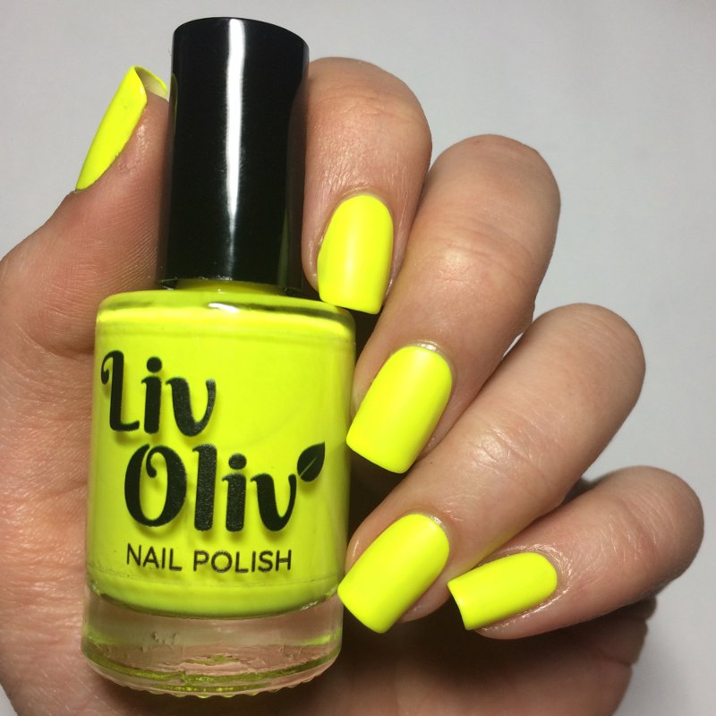 Vibrant Neon Nails