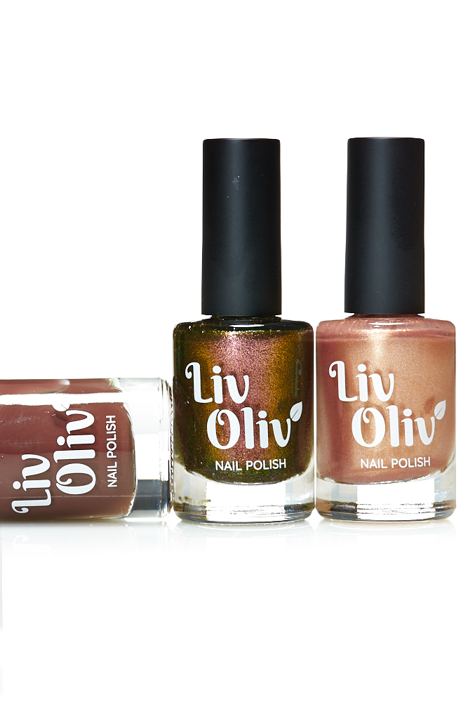 Livoliv cruelty free nail polish pink and peach