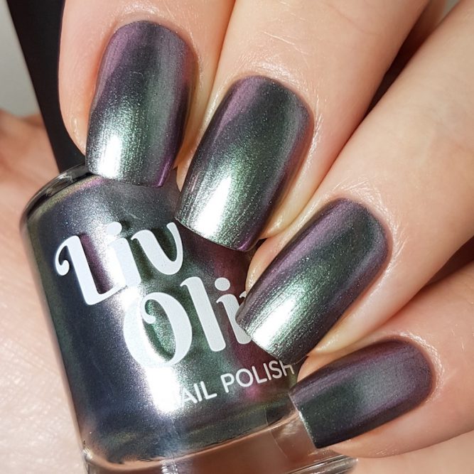 LivOliv Cruelty Free Nail Polish ultra chrome six of clubs