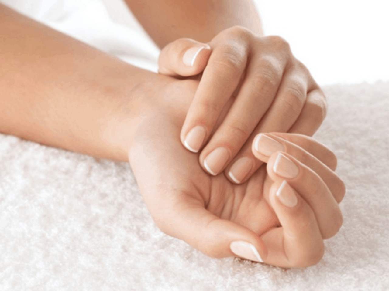 4 benefits of a professional manicure - LivOliv Cosmetics